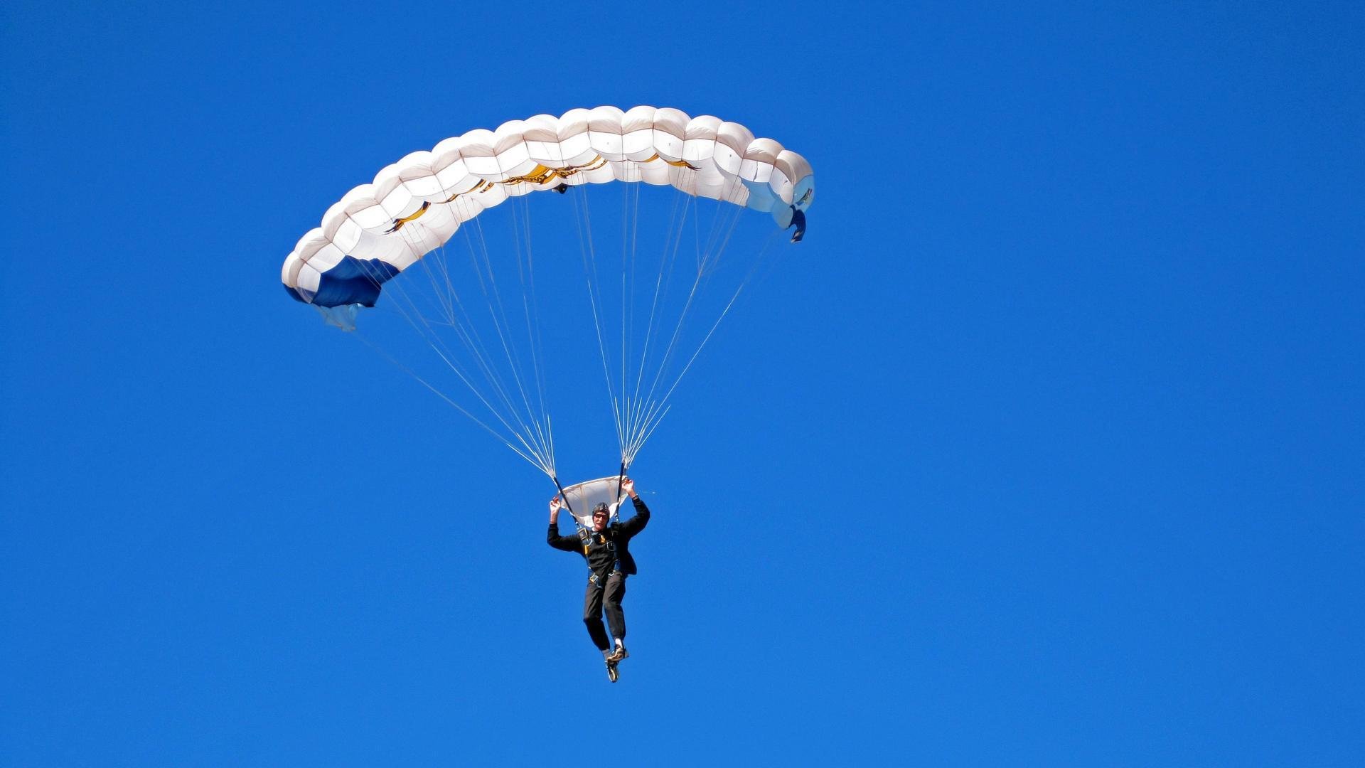 中国田径大奖赛深圳站 百米飞人大战苏炳添因伤缺席 小将接班压力山大